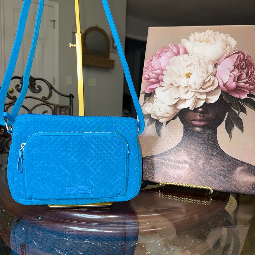 *Host Pick* Vera Bradley Blue Quilted Crossbody Bag NWOT